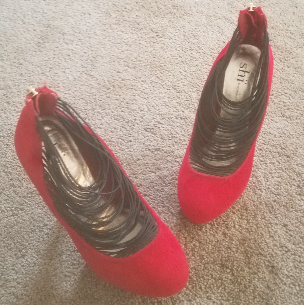 Hot red pumps - Picture 6 of 8